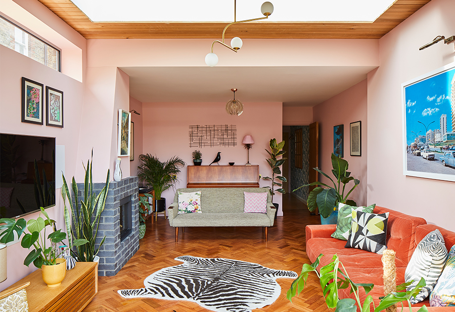 Bo’s lovely plants-on-pink living room